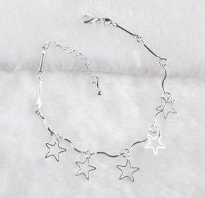 Fashionable silver bracelet